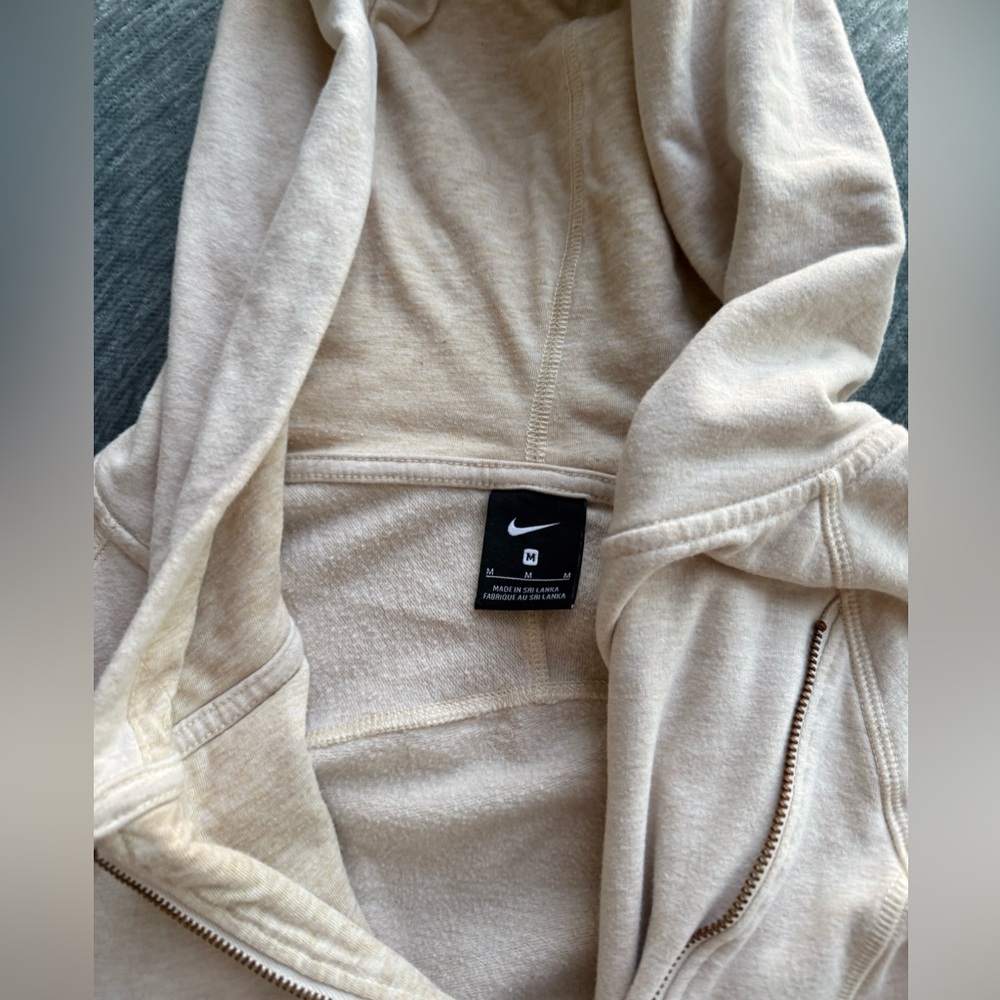 Nike Asymmetrical Zip Up - Picture 3 of 4